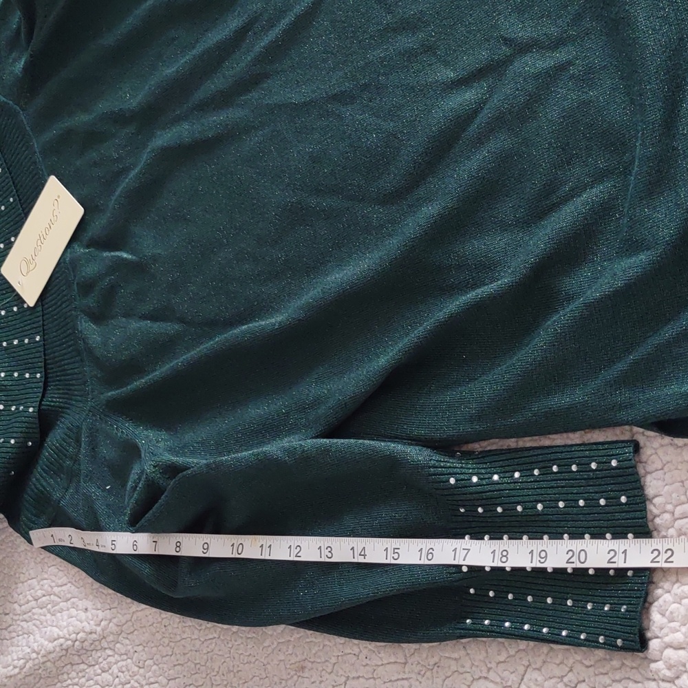 Questions 2X Metallic Rhinestone Ribbed Trim Turtleneck Green Sweater - Picture 6 of 16